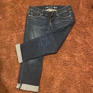 American Eagle Cropped Artist Jeans. Size 8.